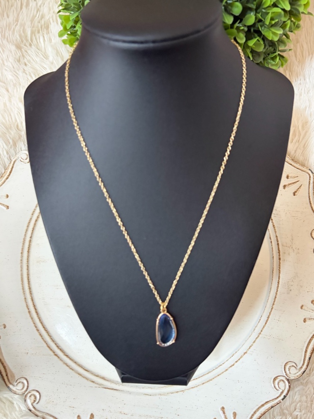 Fashion gold tone Clear Blue pendant necklace new